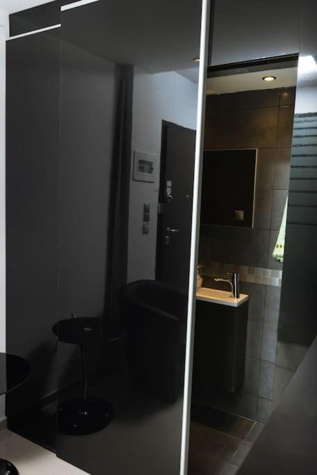 Apartment Modern Office Apartment.wifi,2a/c,luxury Fur/tures Thessaloniki