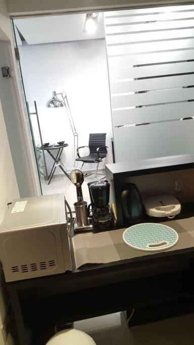 Apartment Modern Office Apartment.wifi,2a/c,luxury Fur/tures *