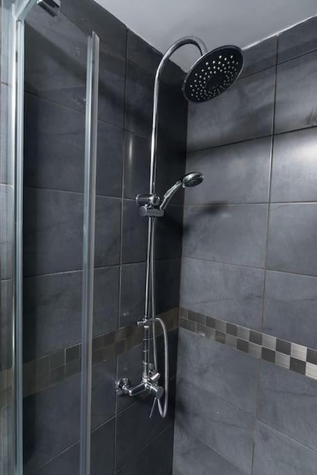 Modern Office Apartment.wifi,2a/c,luxury Fur/tures Apartment Thessaloniki