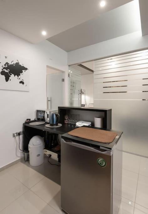 Apartment Modern Office Apartment.wifi,2a/c,luxury Fur/tures Thessaloniki